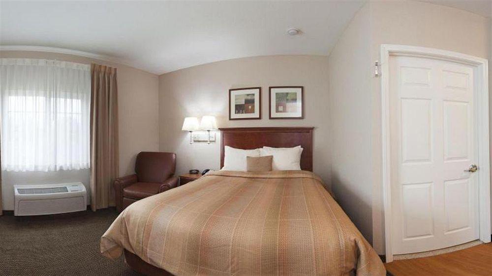 Candlewood Suites Kansas City Airport Exterior foto