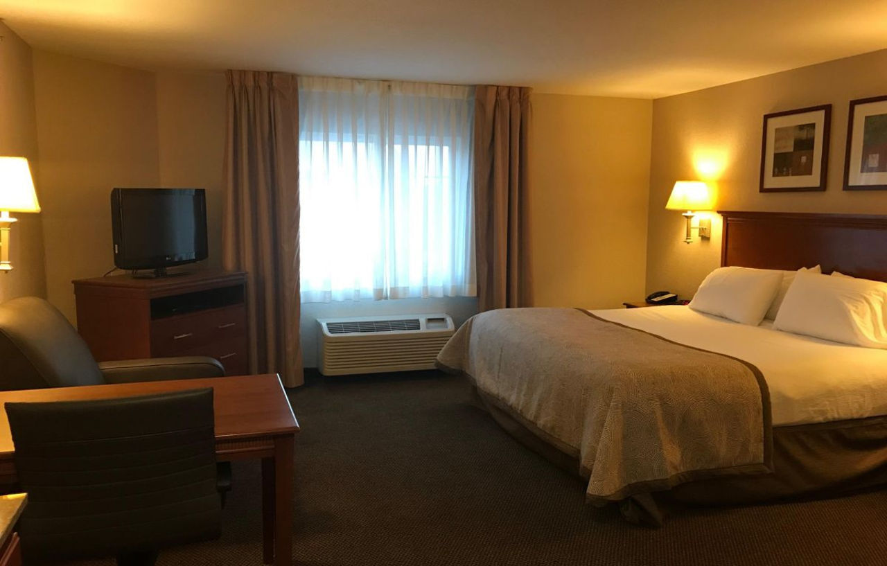 Candlewood Suites Kansas City Airport Exterior foto